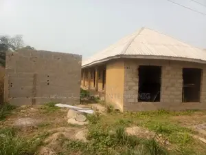 10bdrm Villa in Opeloyeru, Offa for sale