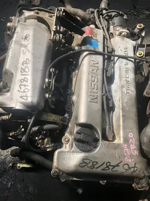 Nissan Premier 2.0 Engine