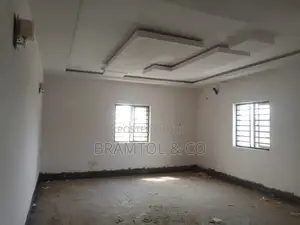 3bdrm Block of Flats in Mabushi for sale