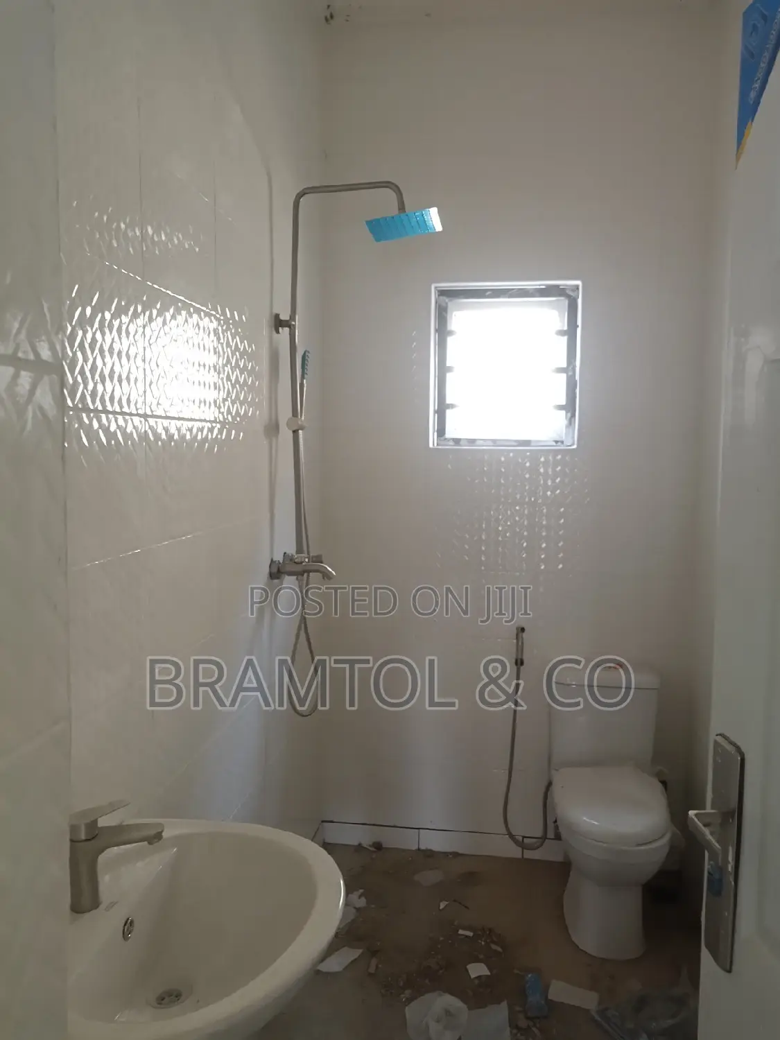 3bdrm Block of Flats in Mabushi for sale