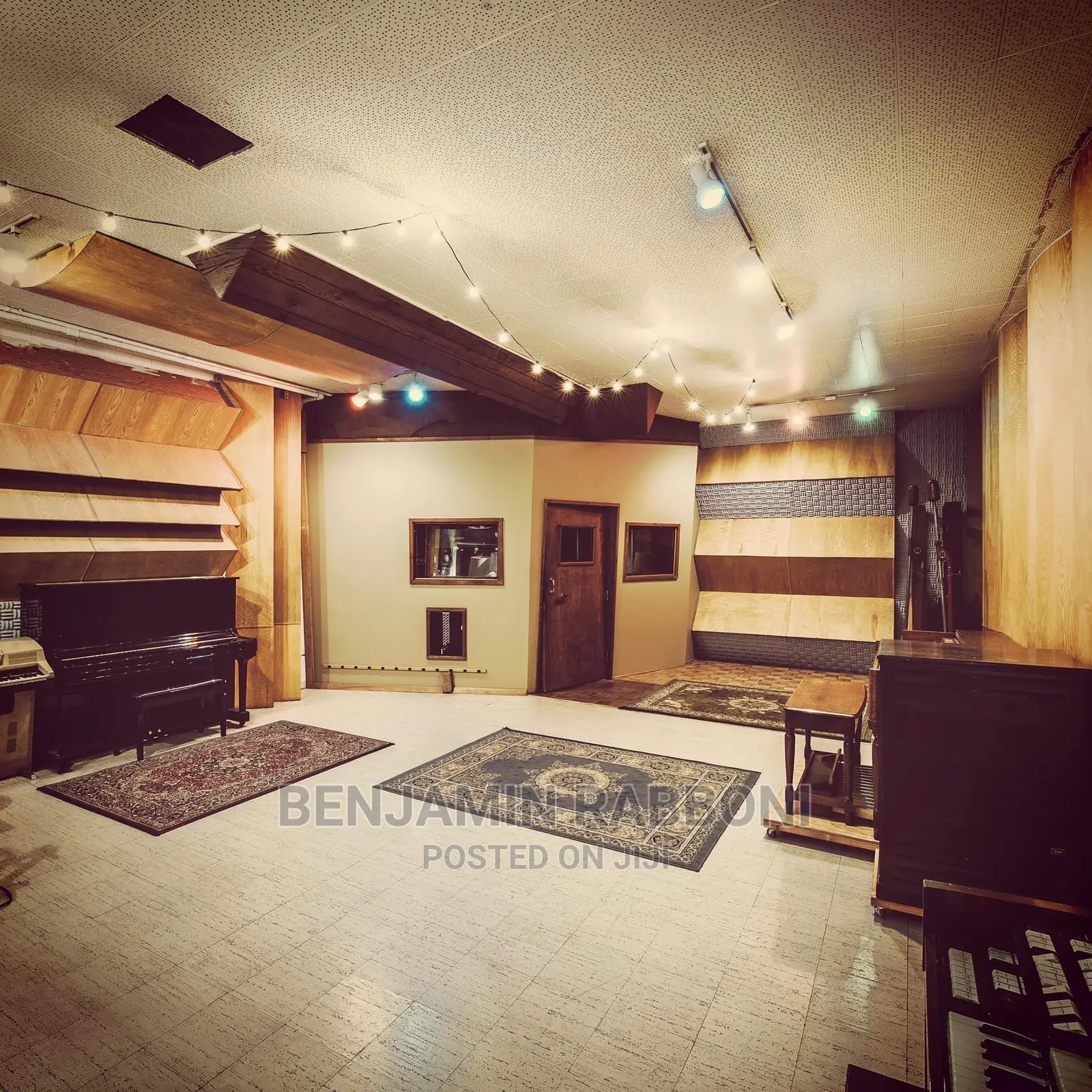 Studio Soundproofing, Studio Padding, Podcast Soundproof