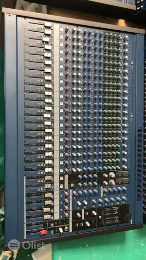 Original Yamaha Mixer Mg24