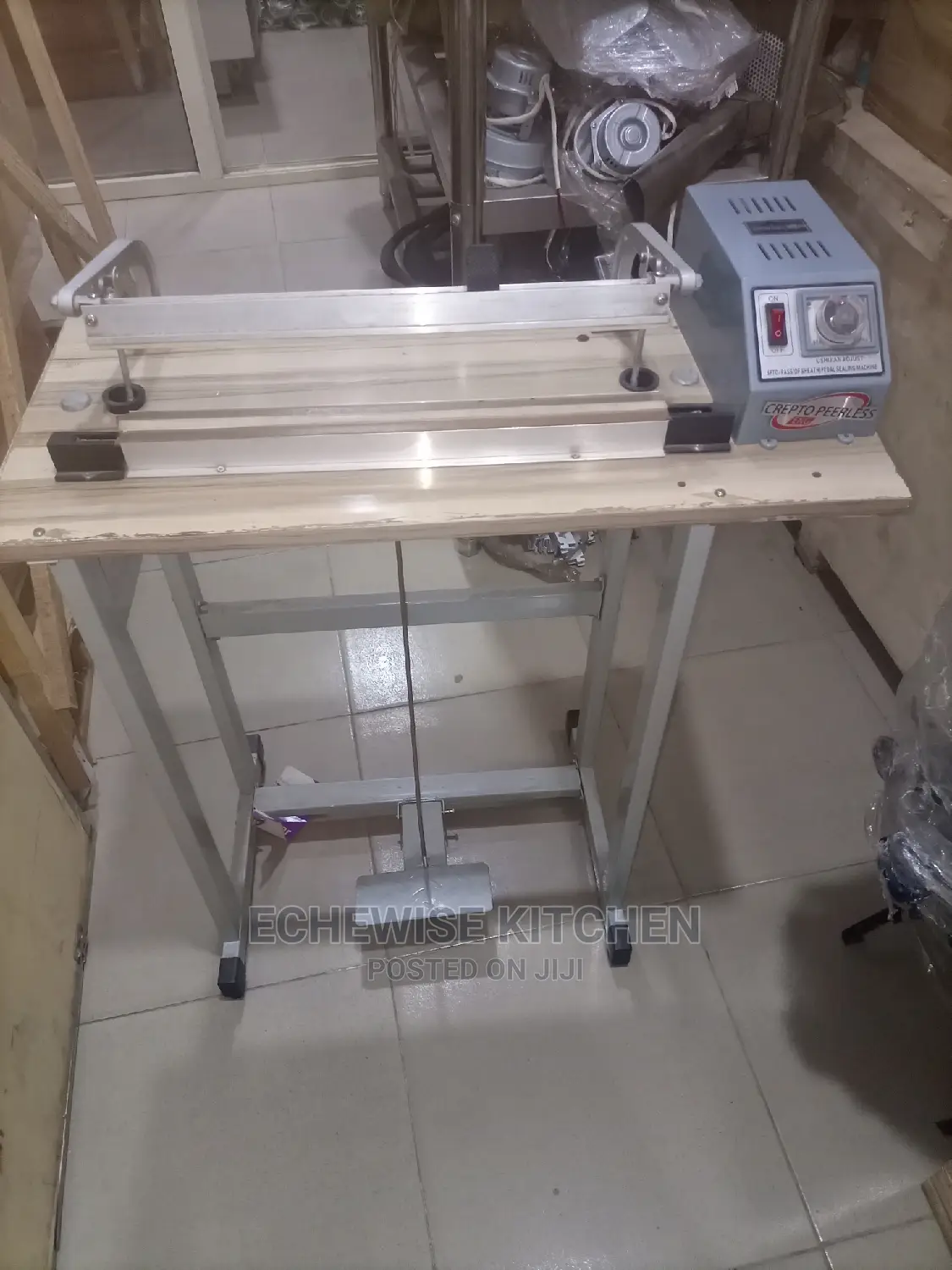 Pedal Sealing Machine