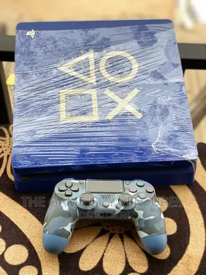 Customised Ps4 Slim With Games