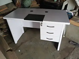 Four Feet Table With Pad