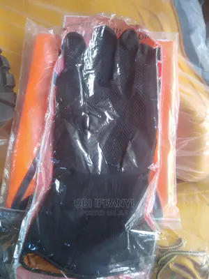 Oil And Chemical Resistant Glove