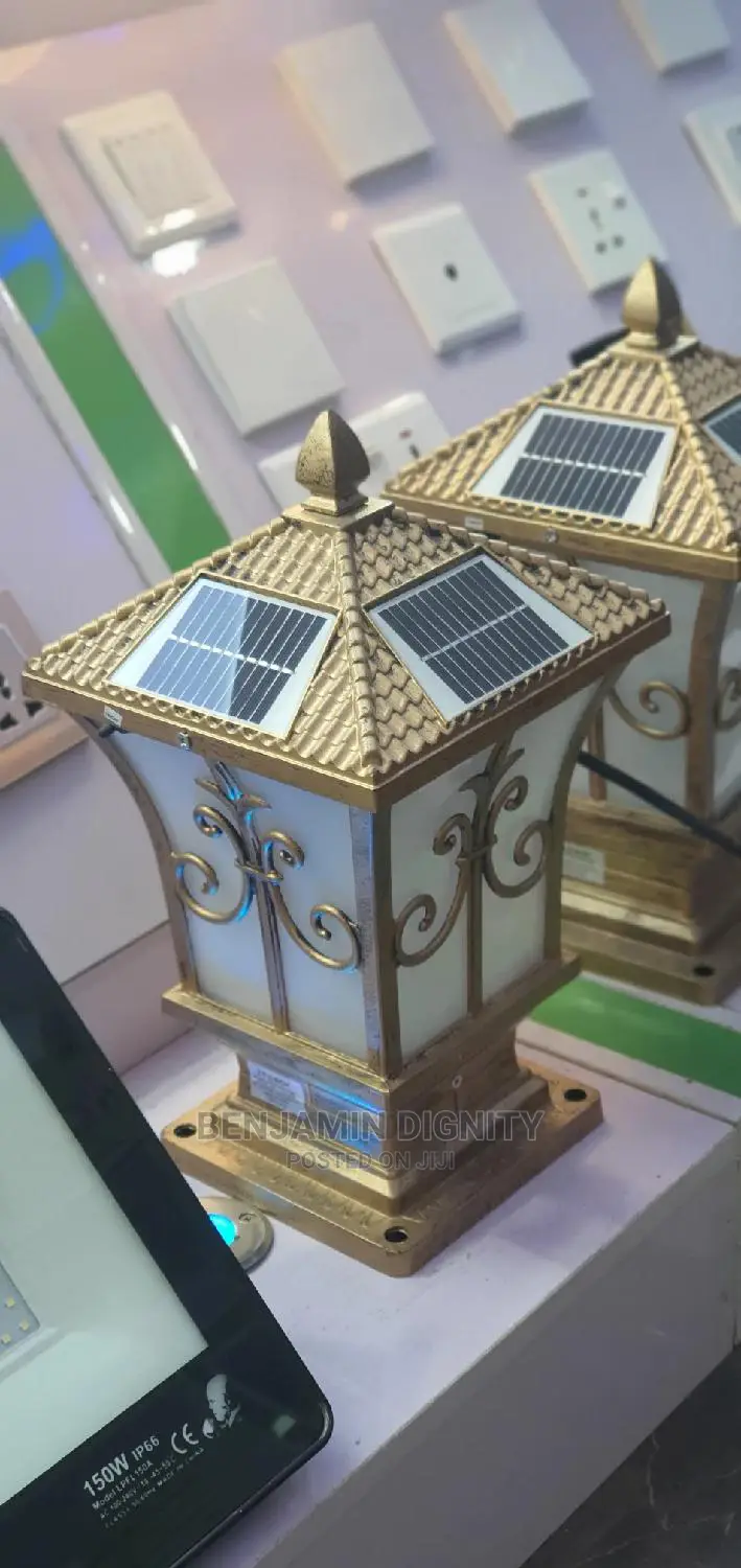 Solar Standing Fence/Pillar Lamp