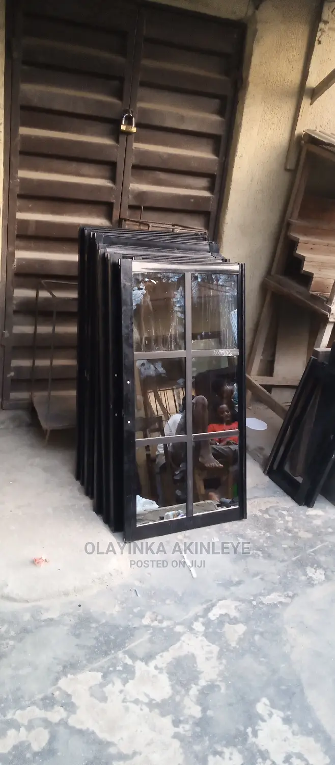 Sliding Windows Black Colour