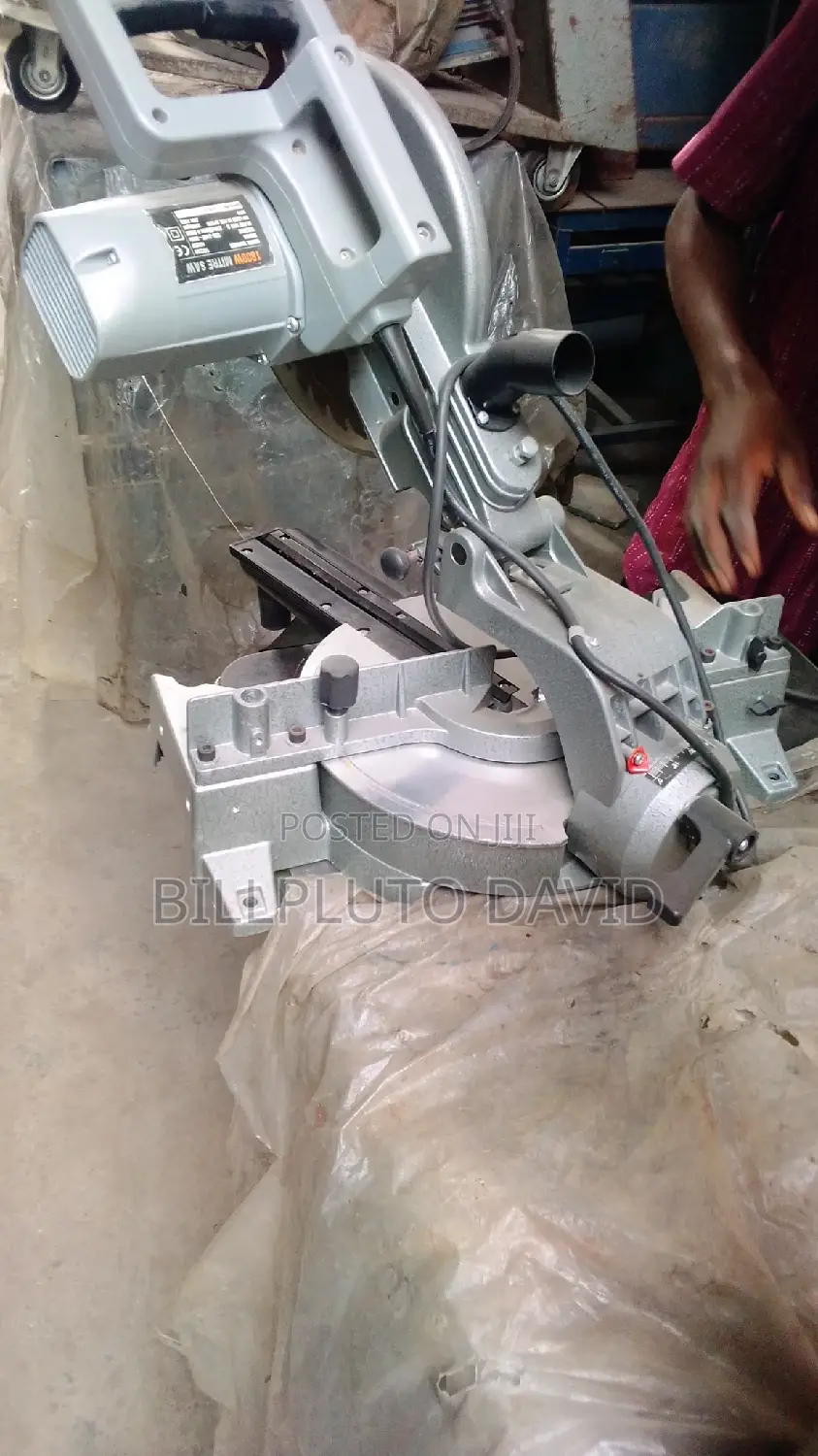 10" Mitre Saw Machine