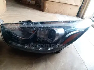 Headlamp for Hyundai Ix35 2014 LED
