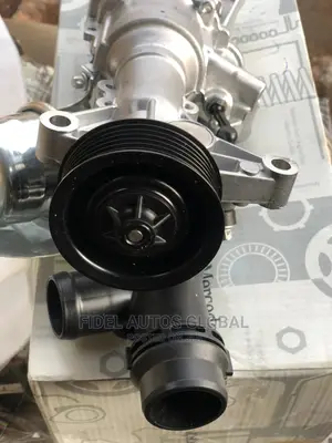 Original Water Pump for Mercedes-Benz M274 Benz