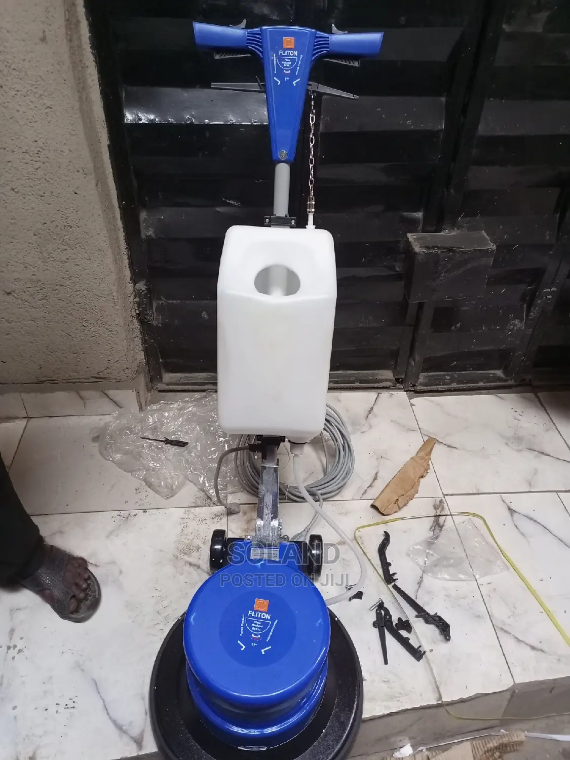 Floor Scrubbing Scrubber Machine / Floor Washing Machine