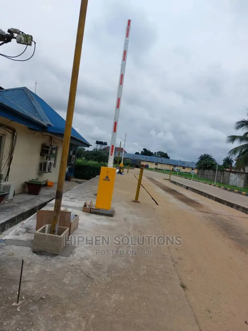 Remote Controlled Boom Barrier Access Control Security