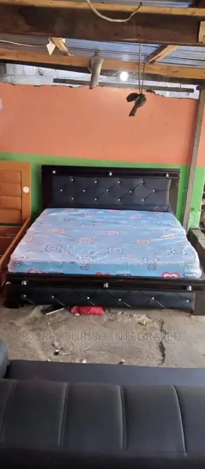 Bed Frame 6x6 With Faom