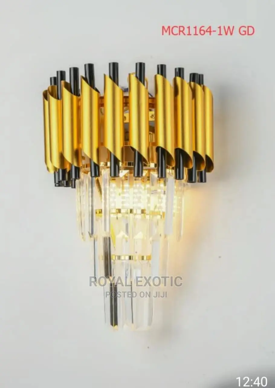 VIP Fancy Wall Bracket Light