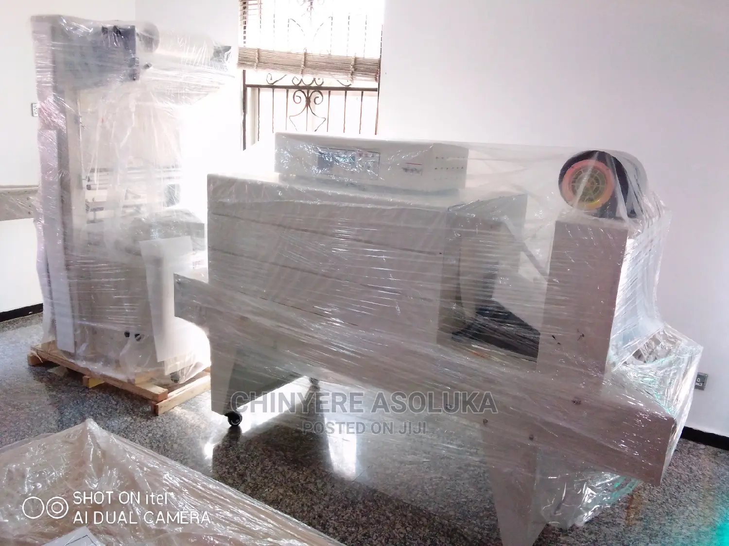 Semi Auto Shrink Wrapping Machine