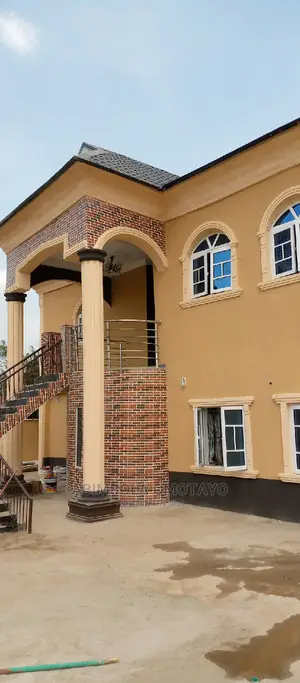 Skillful Painter And Designer