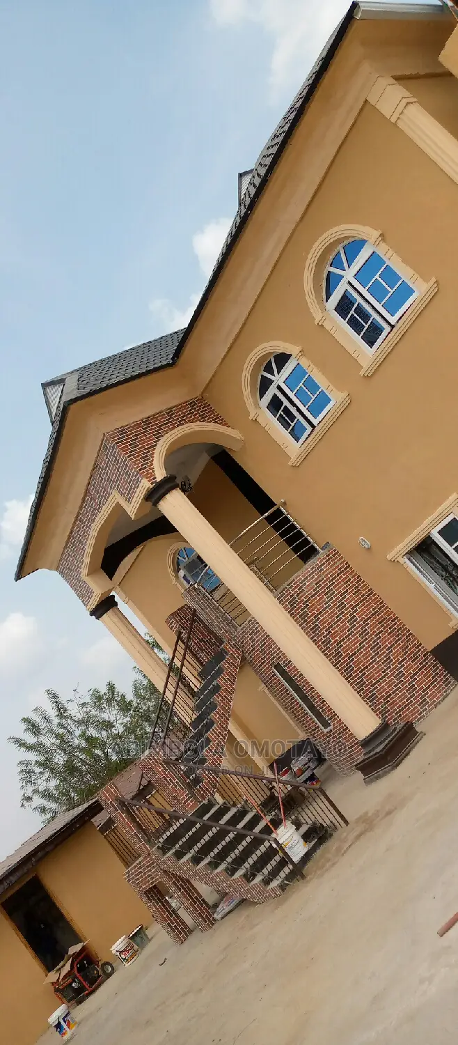 Skillful Painter And Designer