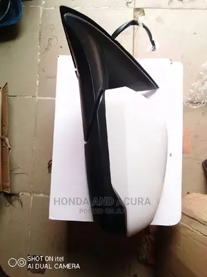 I Pc of Side Mirror (With No Light) 2015-018 Honda HRV