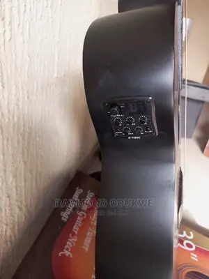 39 Inches Standard Electric Acoustic Guitar With Effects