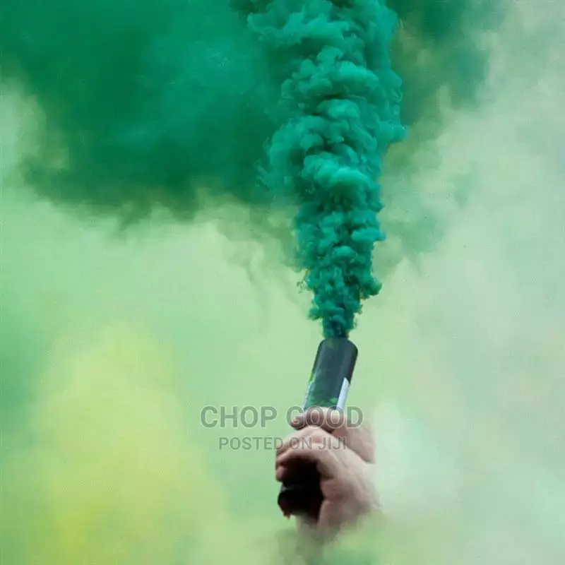 Colour Smoke Bomb