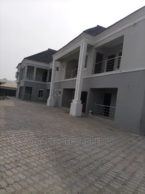 Furnished 1bdrm Block of Flats in New Roads, Awoyaya for rent