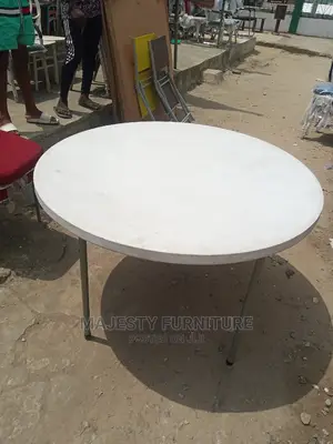 4 Feet Banquet Table