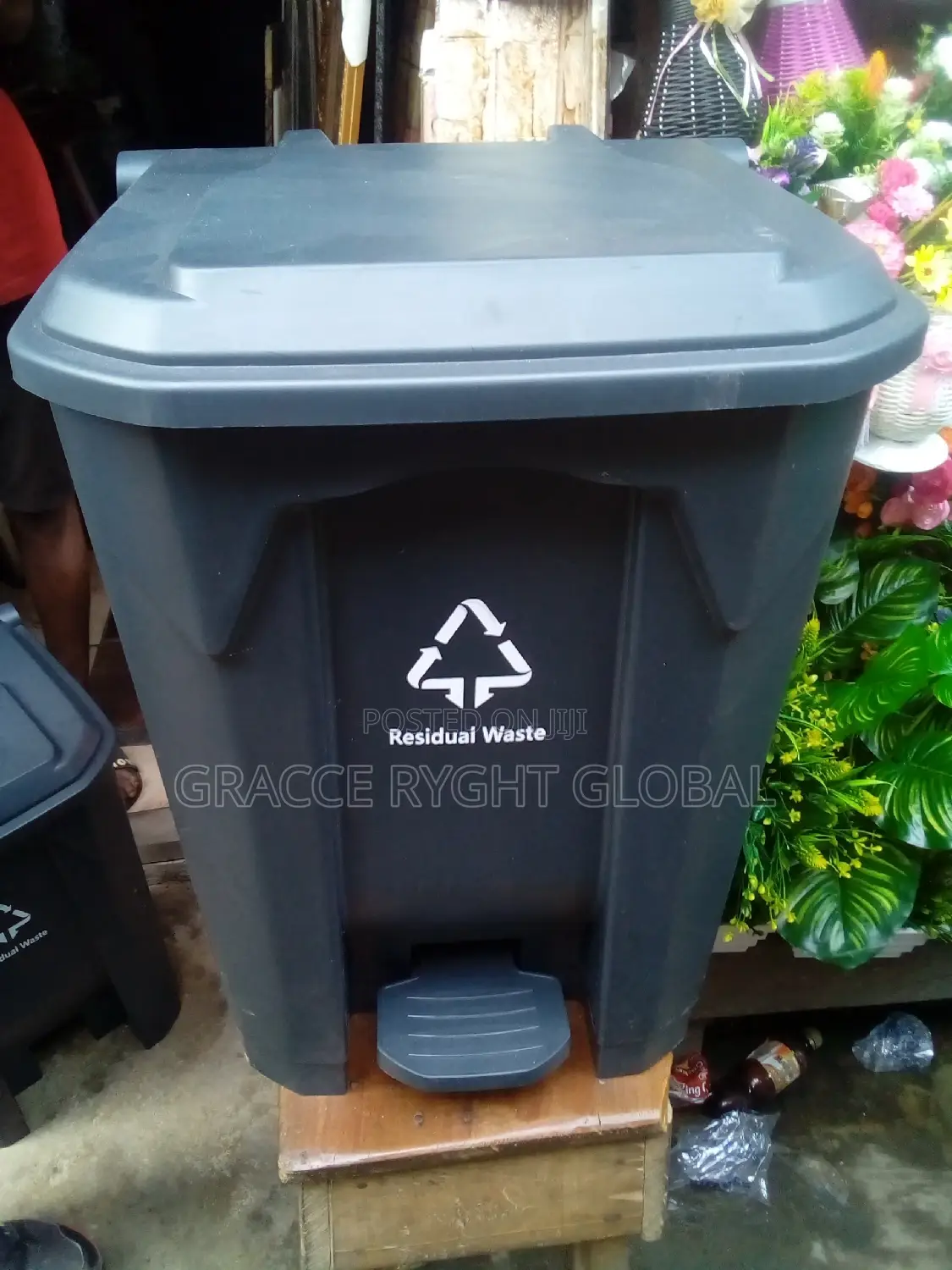 45L Plastic Pedal Bin