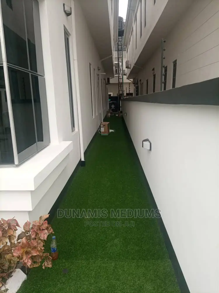 Artificial Decorative Grass Carpet
