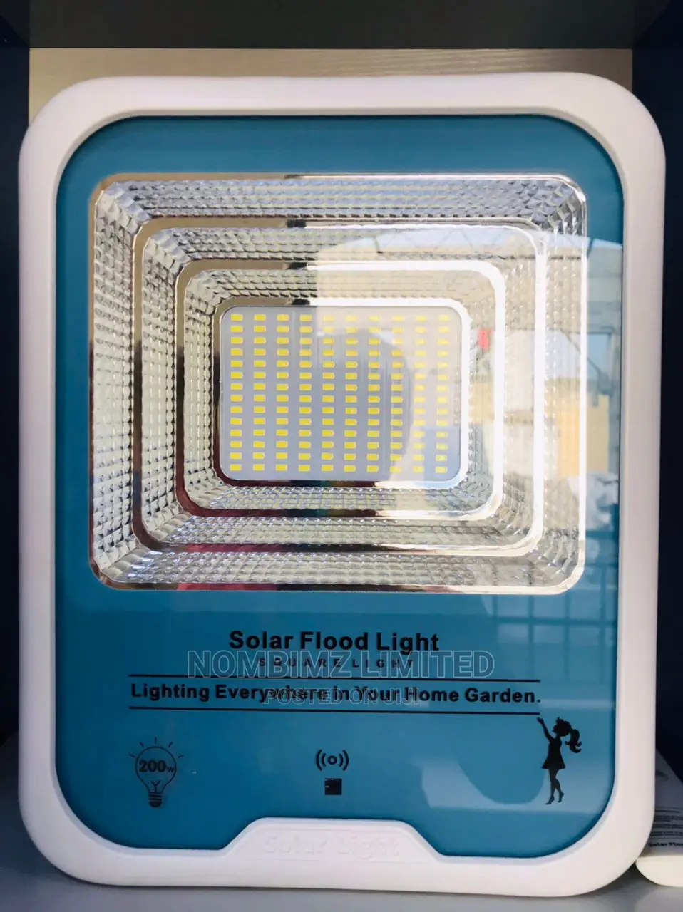 200 Watts All in One Solar Flood Light With Double Panel