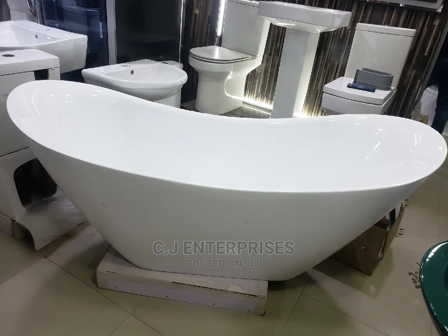 Quality England Acrylic Bathtub.