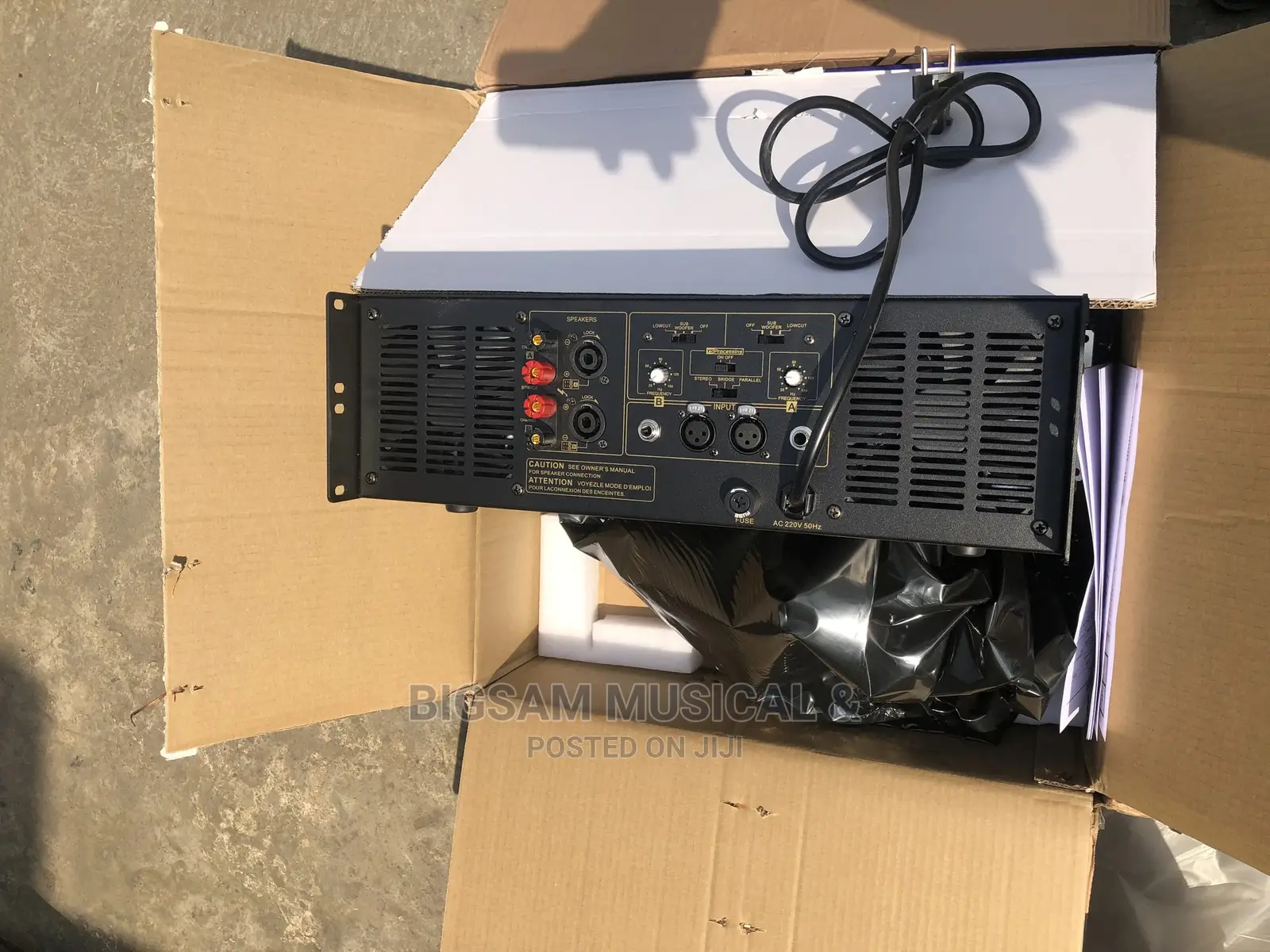 Yamaha 3500 Watts Power Amplifier