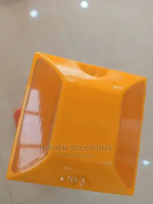 Plastic Reflective Road Studs