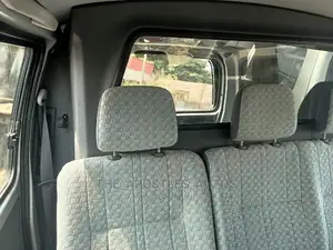 Toyota HiAce 2004 Silver