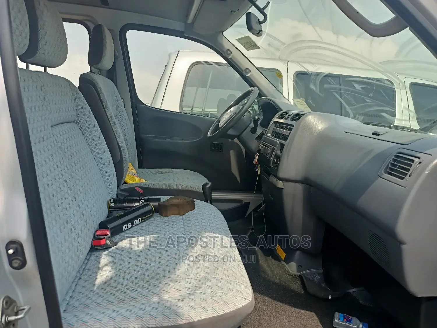 Toyota HiAce 2004 Silver