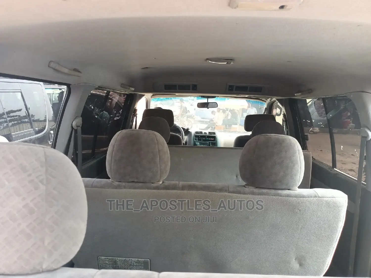Toyota HiAce 2000 Silver