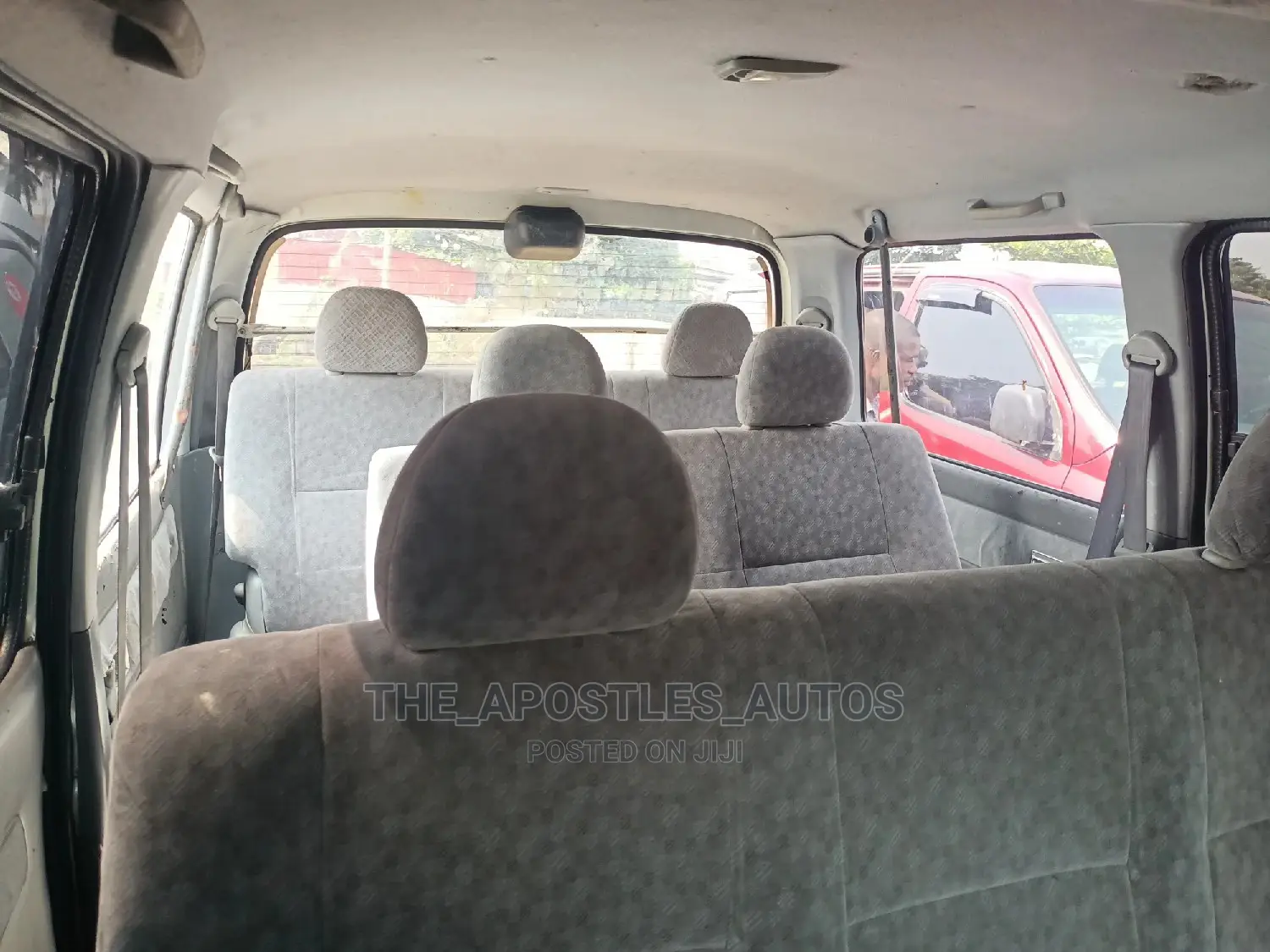 Toyota HiAce 2000 Silver