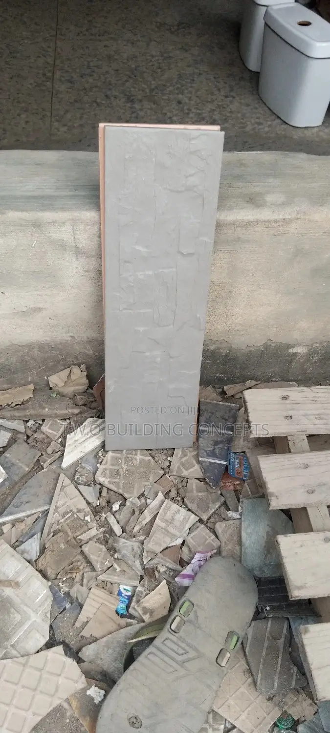15/50 China Outside Wall