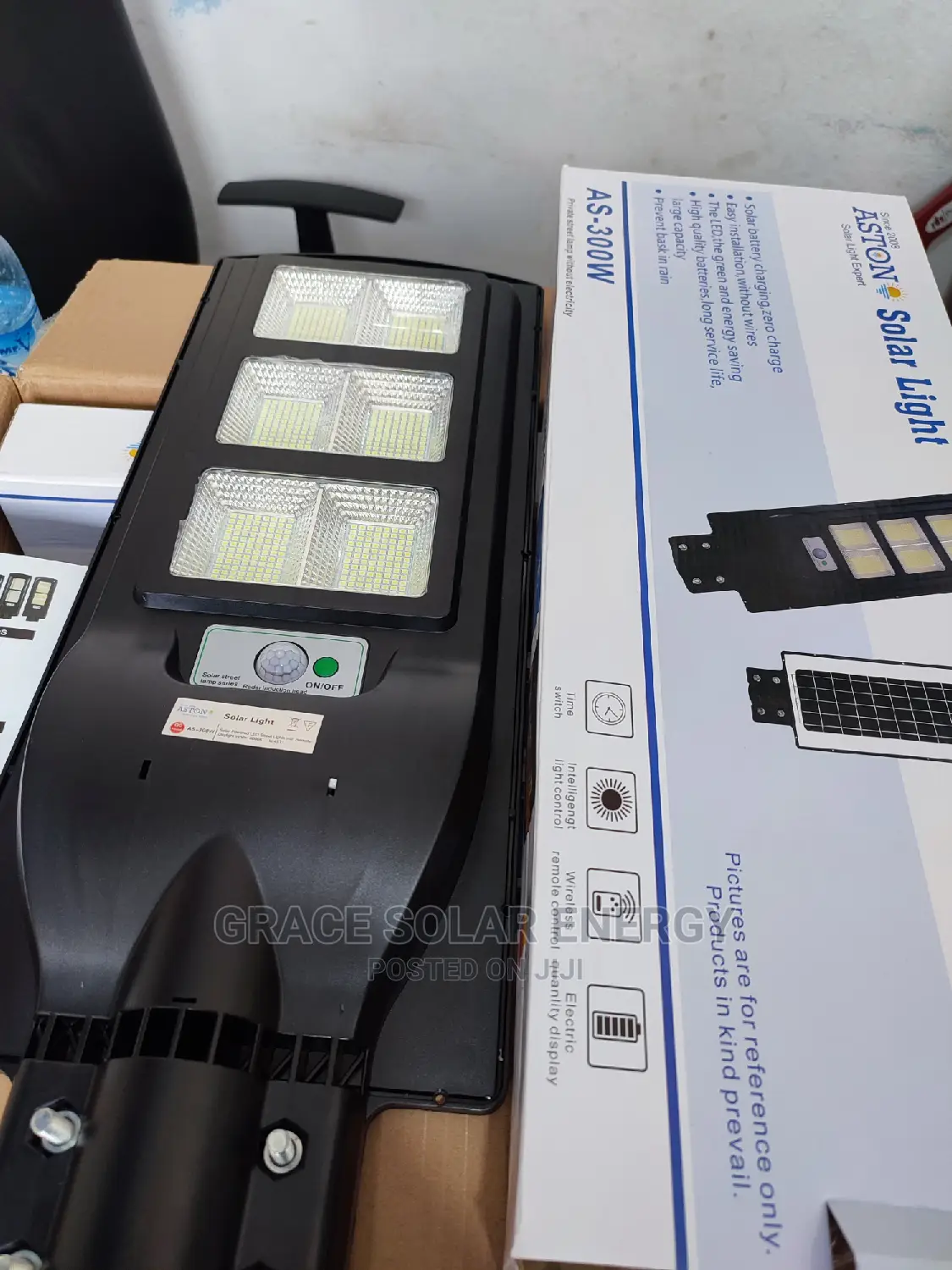 Aston 300w Solar Street Light