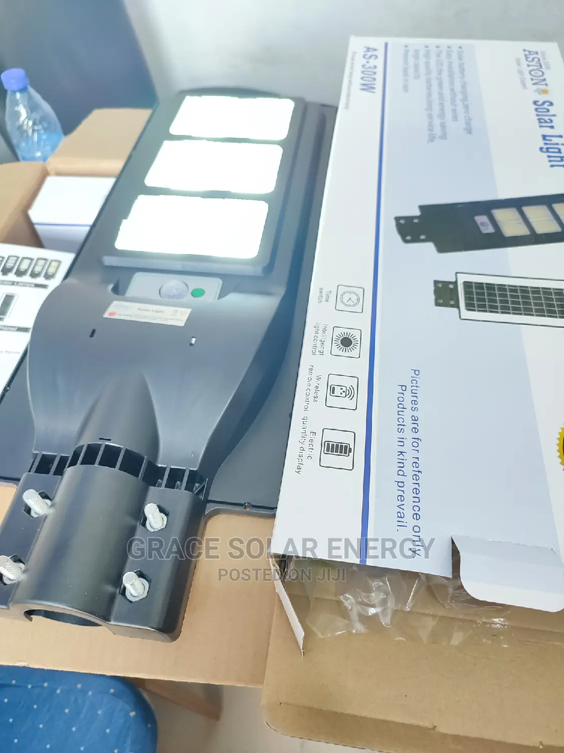 Aston 300w Solar Street Light