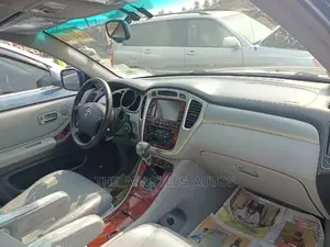 Toyota Highlander V6 AWD 2004 Blue