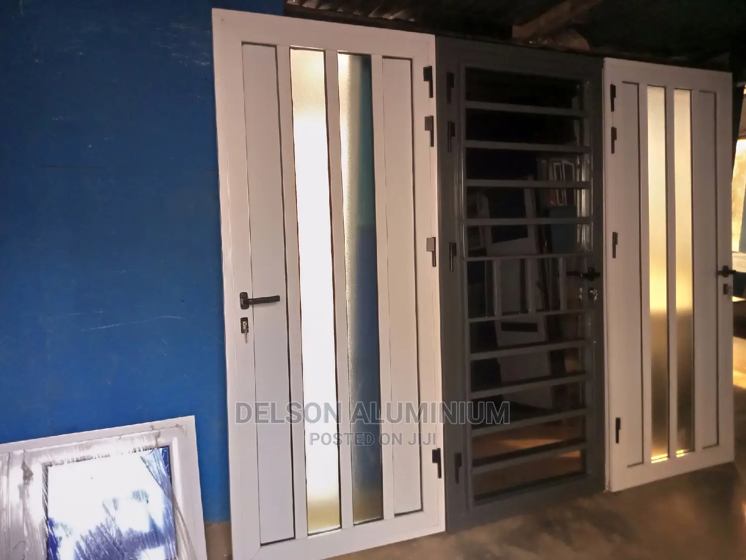 Modern Aluminium Inner Door Installation