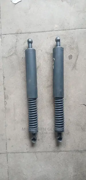 Mercedes Benz Ml 350 164/R 350 Tokunbo Boot Shock.