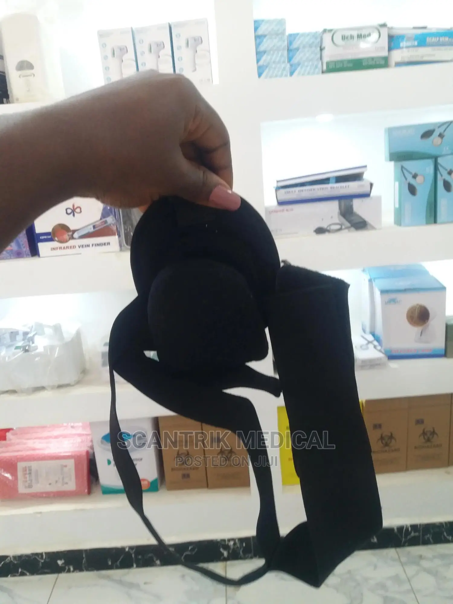 Black Scrotal Support