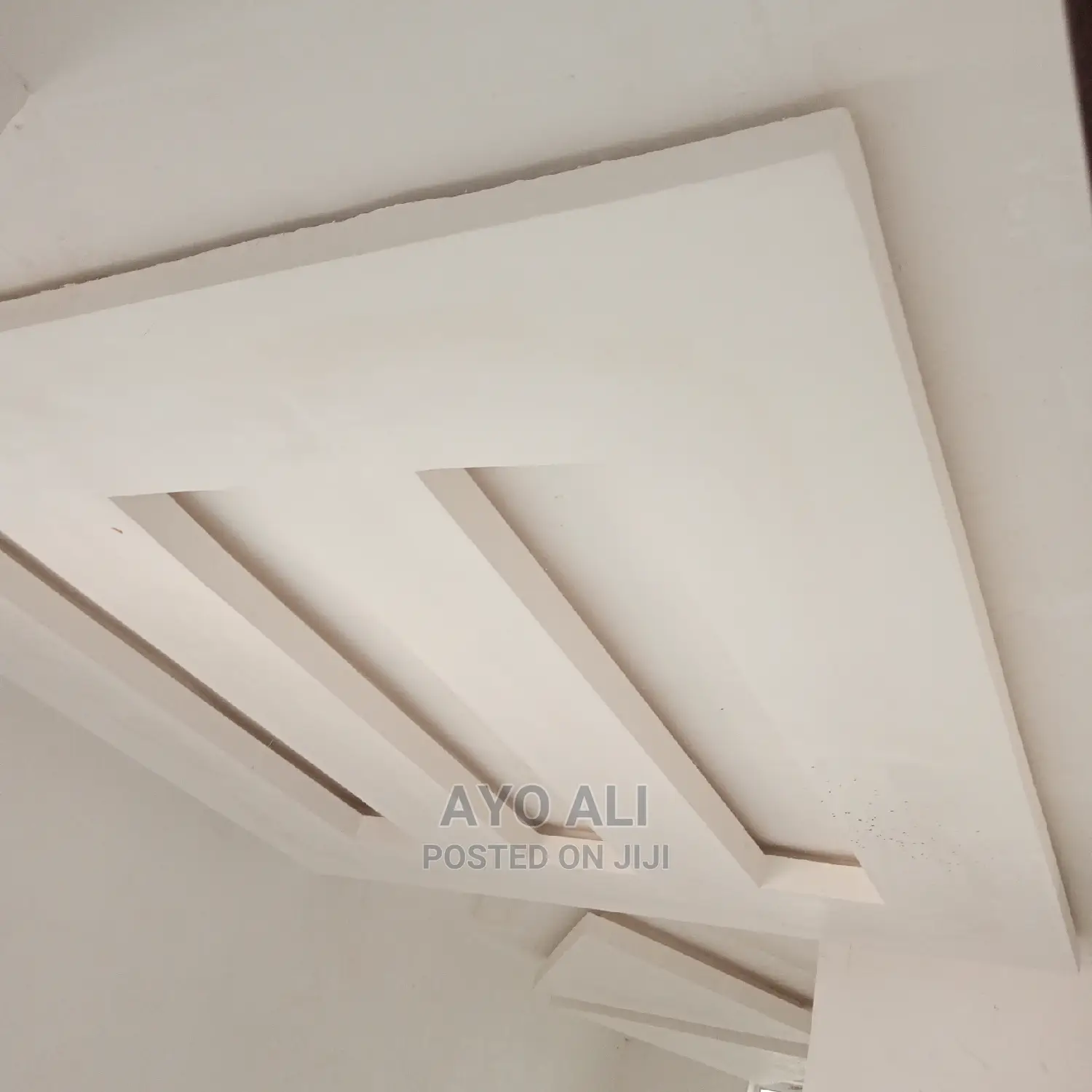 Pop Ceiling Design and Screeding