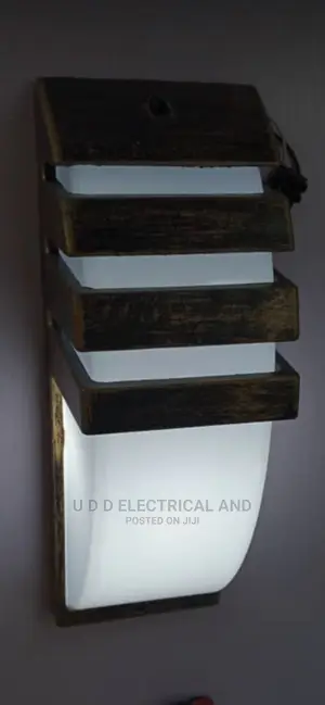 Security Outdoor Wall Bracket Lights