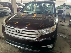 Toyota Highlander 3.5L 4WD 2013 Brown