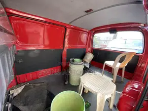 Toyota HiAce 2006