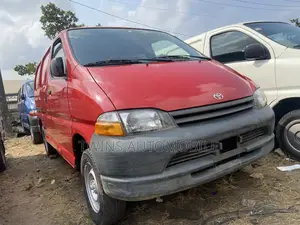 Toyota HiAce 2006