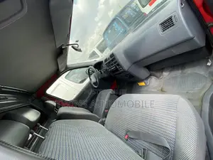 Toyota HiAce 2006